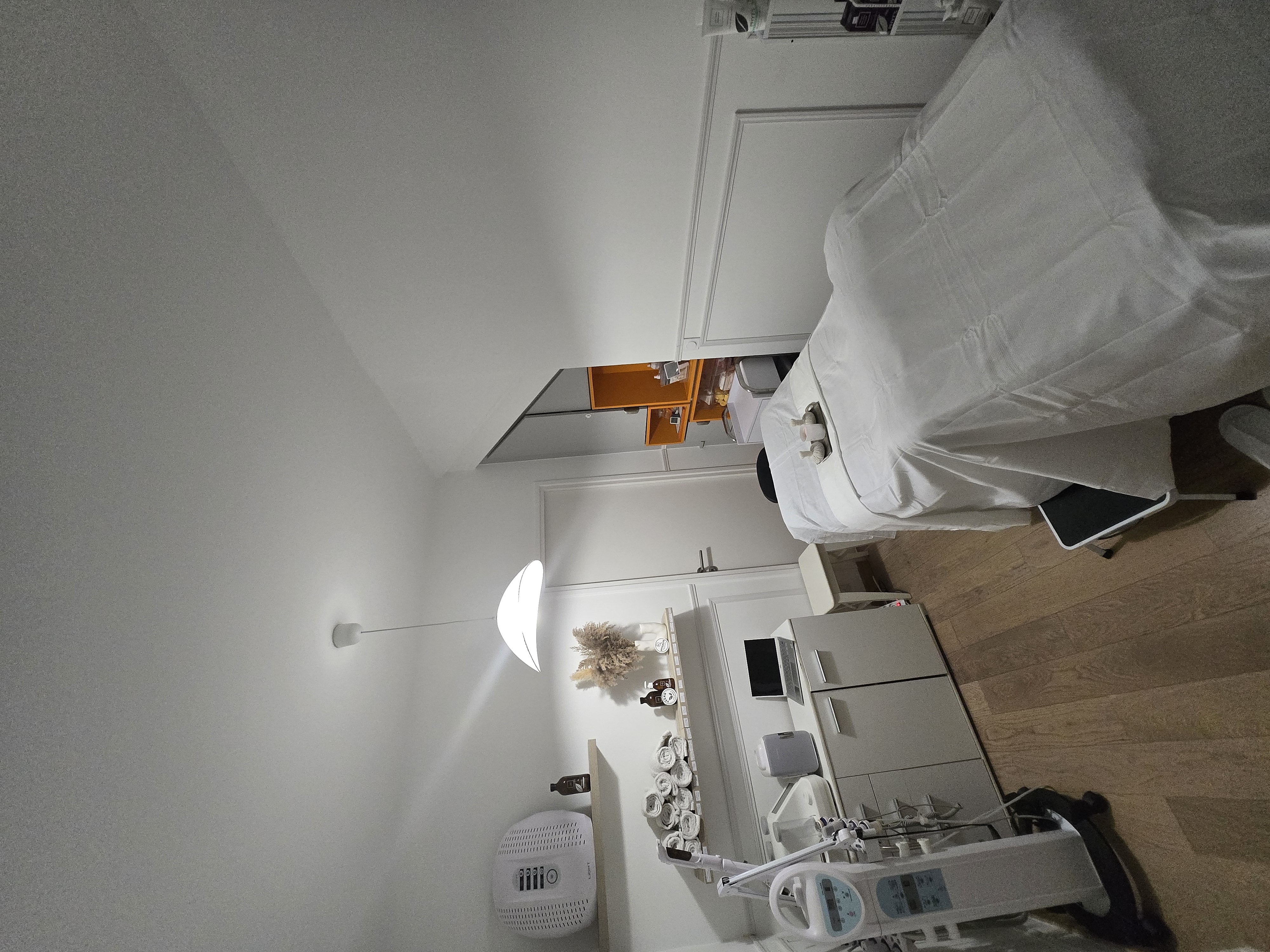 Détail lumière et décoration de l’institut